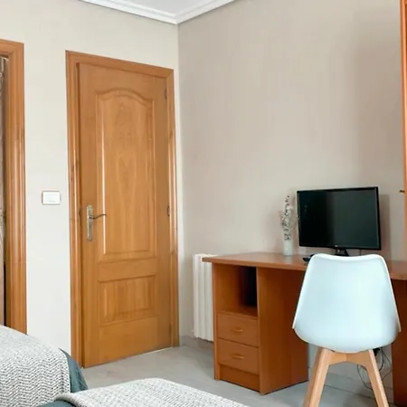 Casa Pazos, 2*