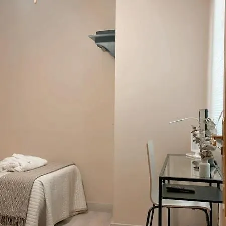 Casa Pazos, Pensión