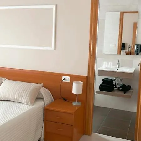 Casa Pazos, 2*