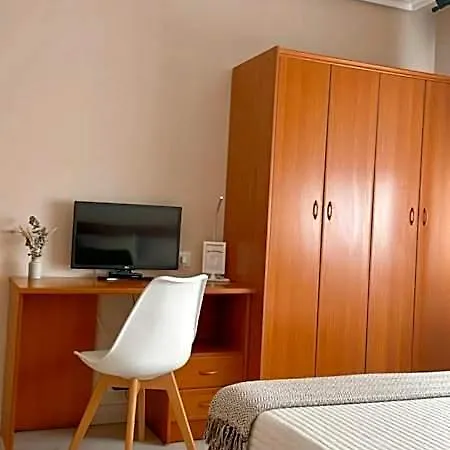 Casa Pazos, Pensión